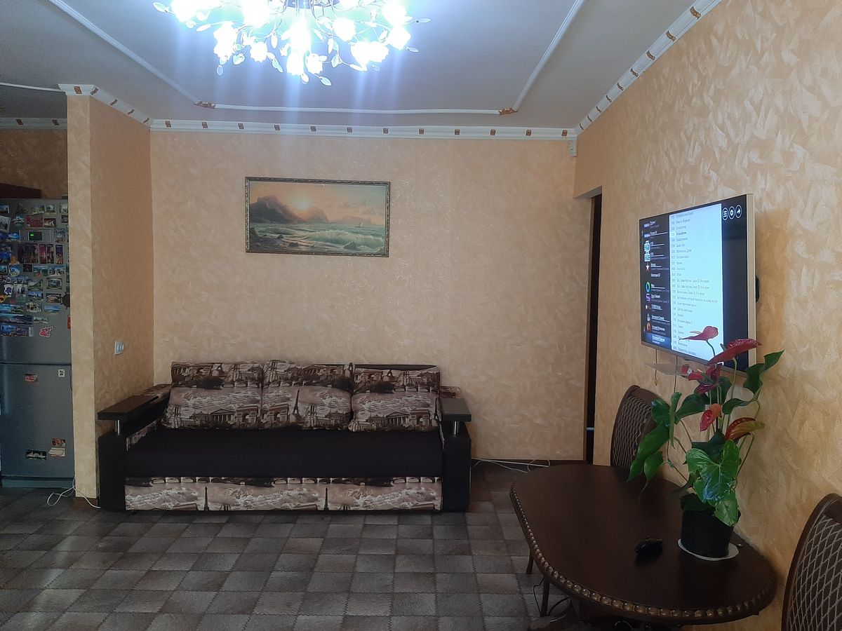 Центр Евпатории — студия с балконом