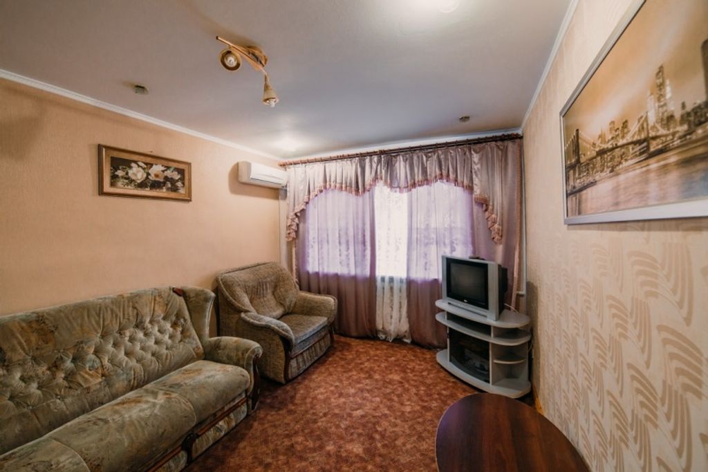 2-комнатная квартира в Керчи, Кирова 31