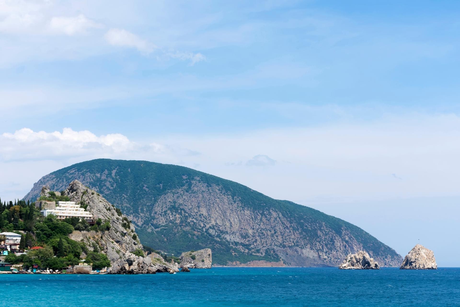 Руины базилики у подножия Аю-Дага