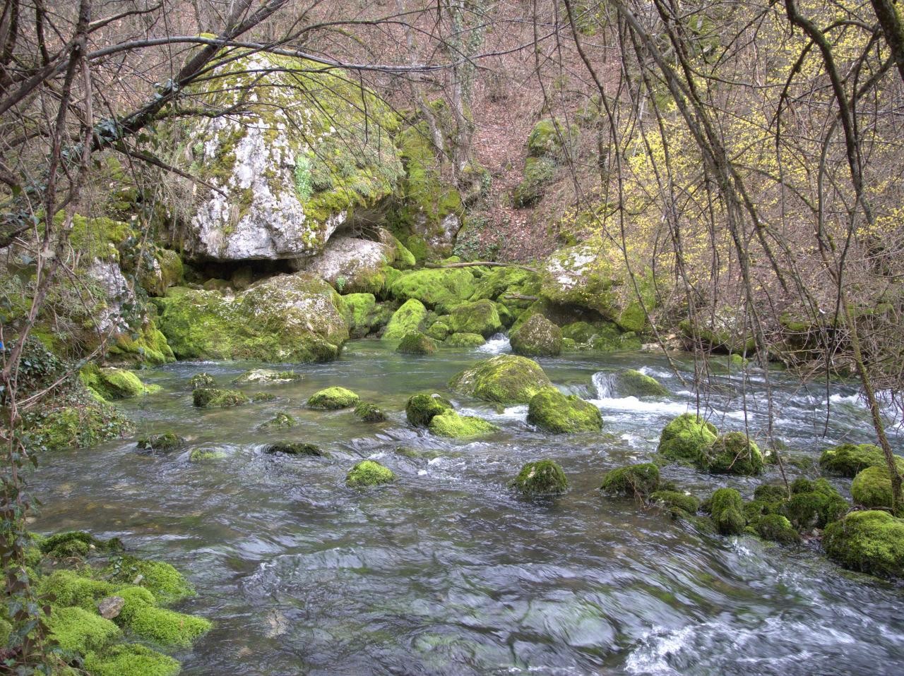 Пещера у истока Карасубаши