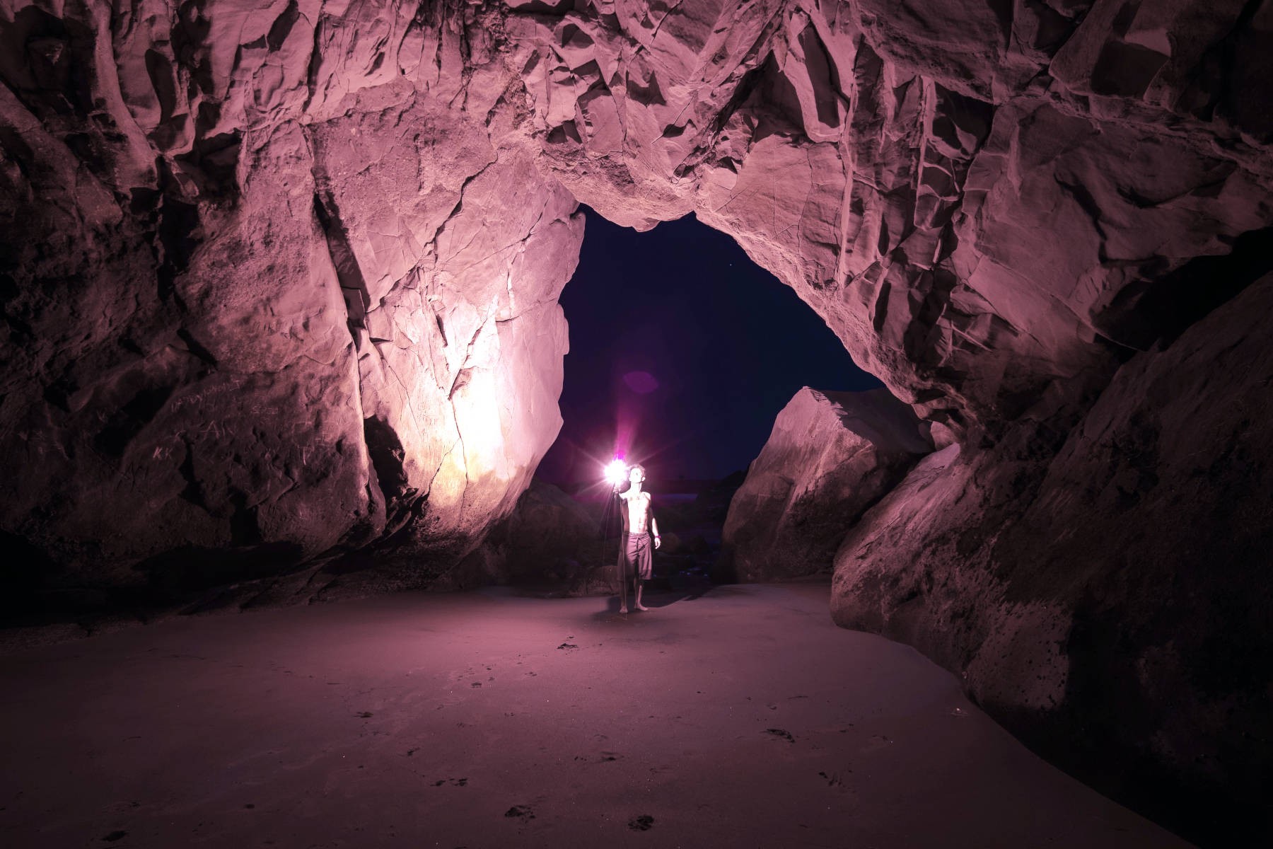 Красная пещера