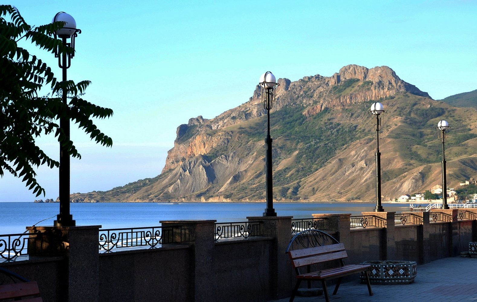 Вид на Коктебель с горы