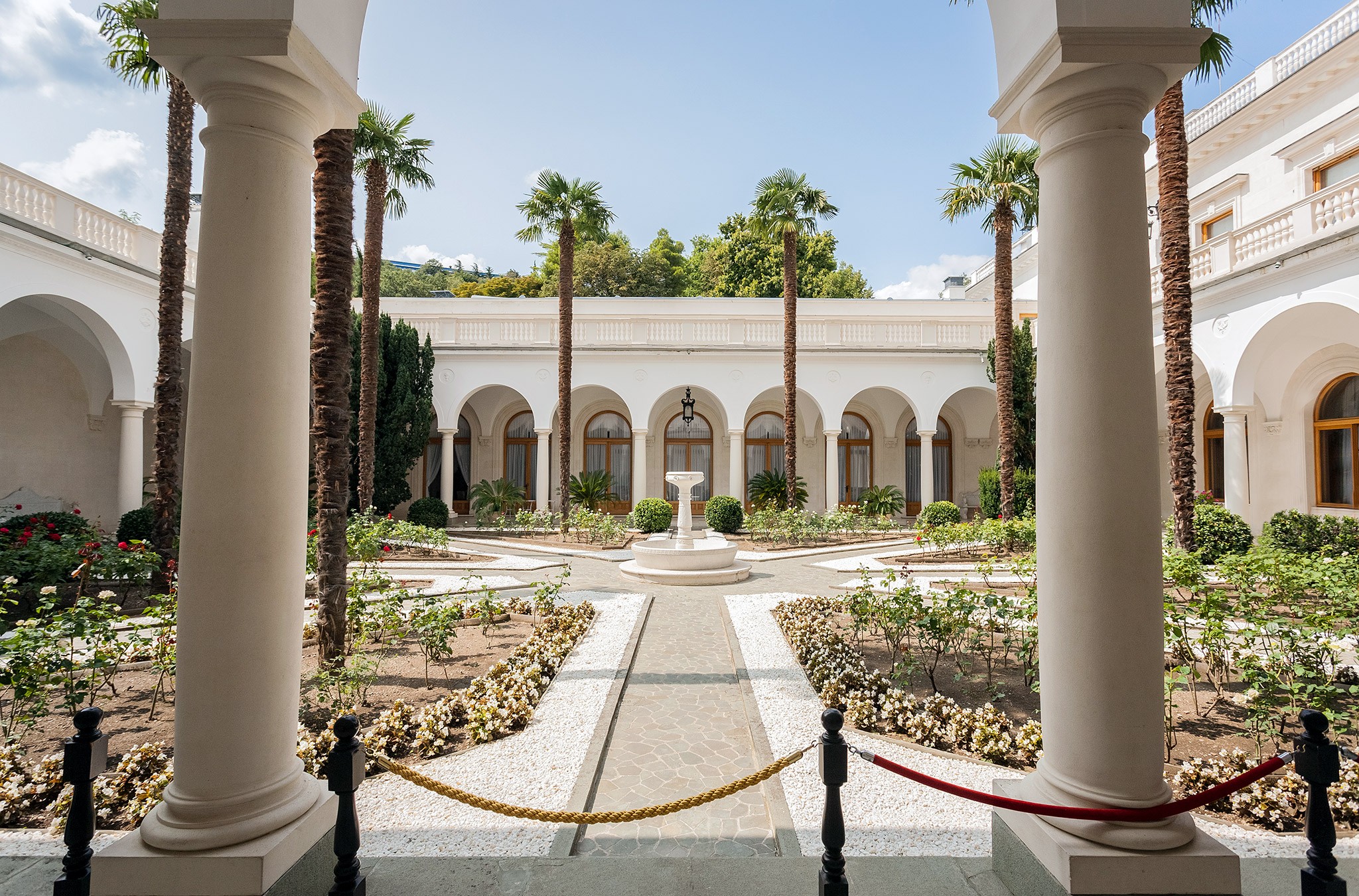 Итальянский дворик Ливадийского дворца