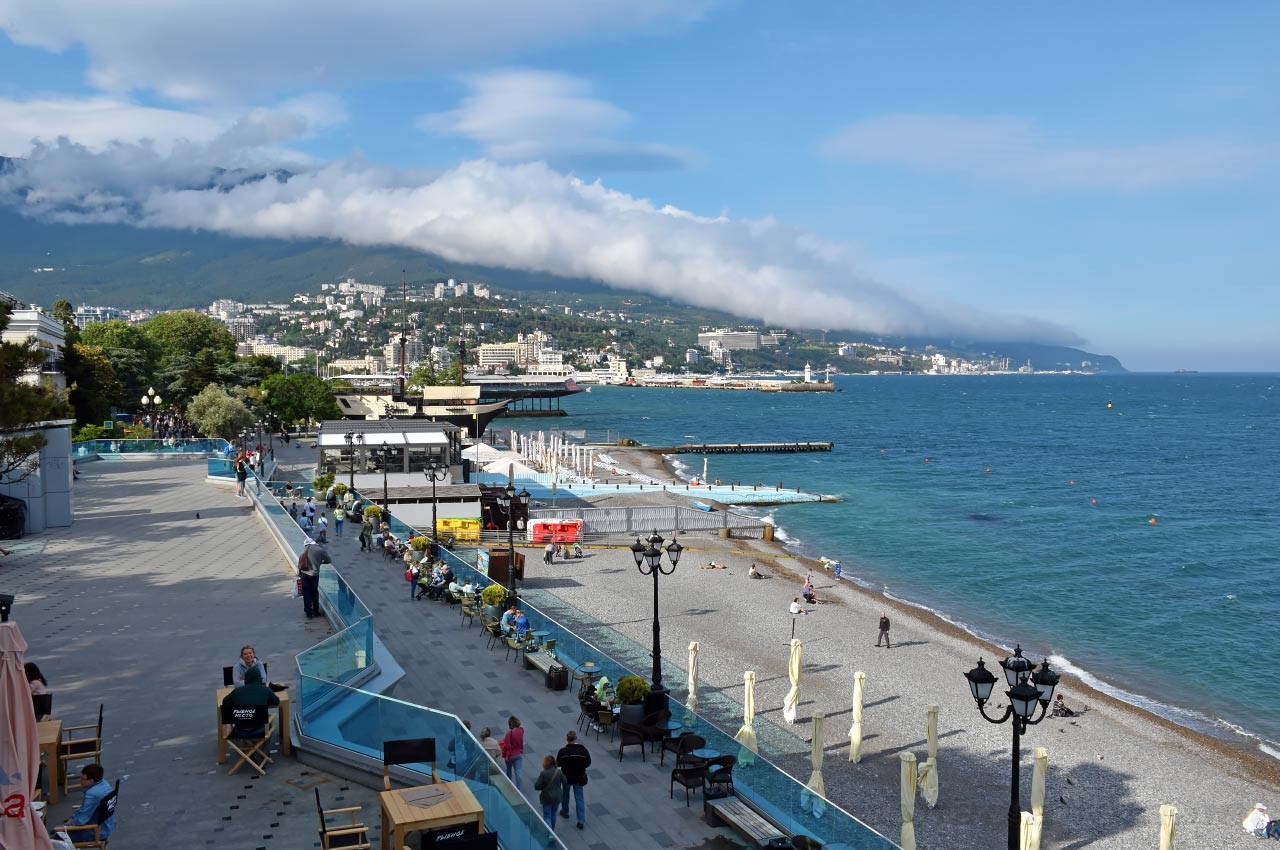 Ялтинская набережная